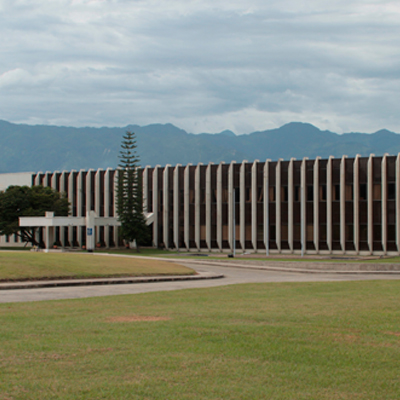 Fotografía de la fachada de la Fábrica de Moneda en Ibagué, Tolima