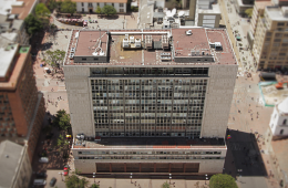 Fachada edificio del Banco de la República de la Avenida Jiménez - Bogotá
