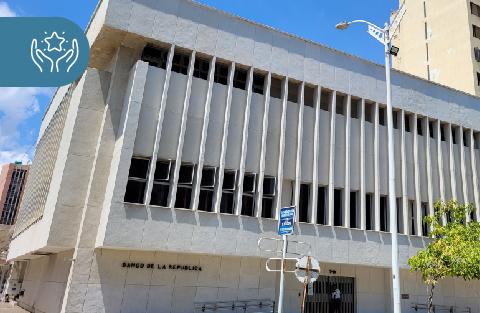 Fachada edificio Banco de la República Riohacha