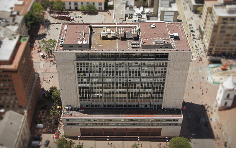 Fachada edificio del Banco de la República de la Avenida Jiménez - Bogotá